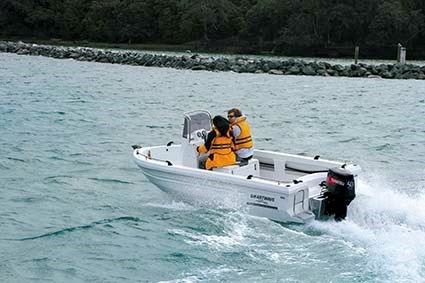 SMARTWAVE POLY BOAT 16