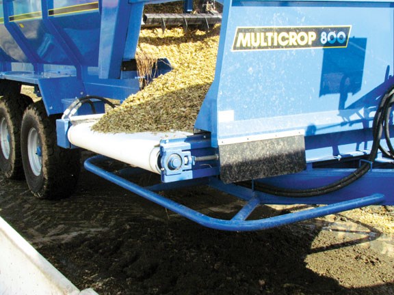 McIntosh MultiCrop 800 silage wagon