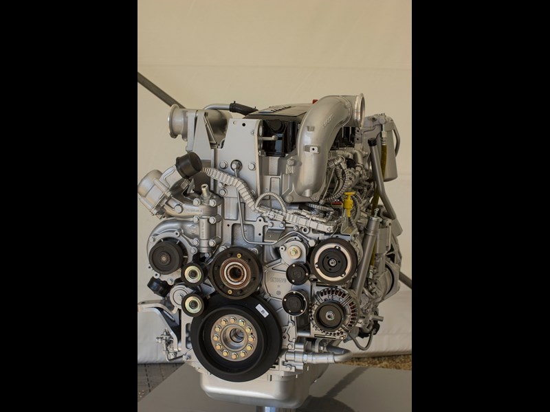 4 Kenworth MX13 engine