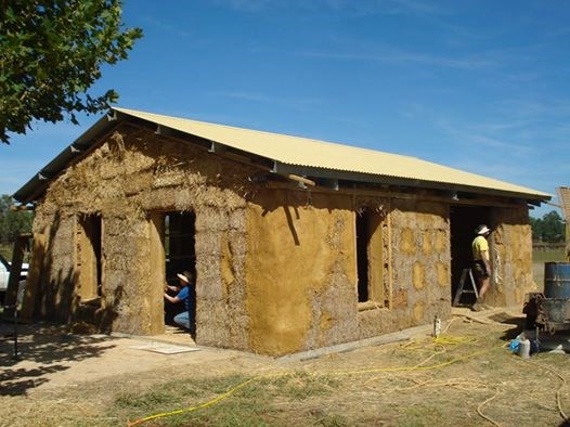 Mudgee field days sustainable starwbale house build