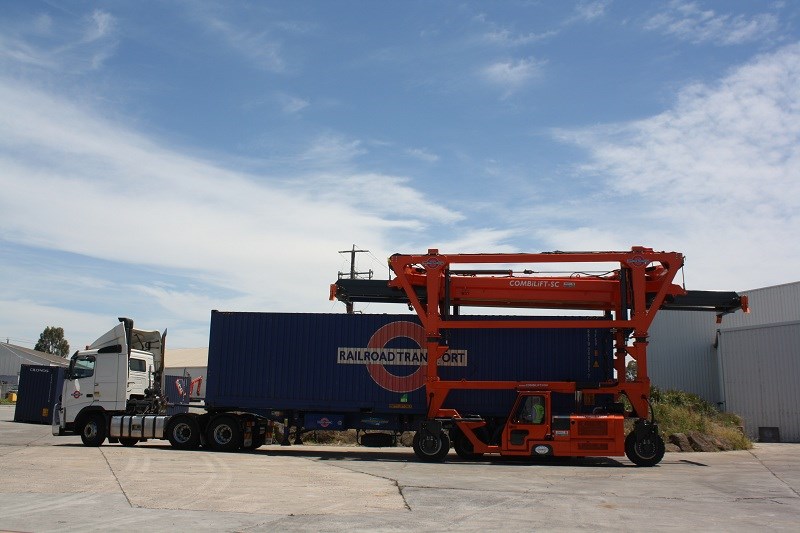 Combilift SC3 T Container Handler Straddle Carrier 4