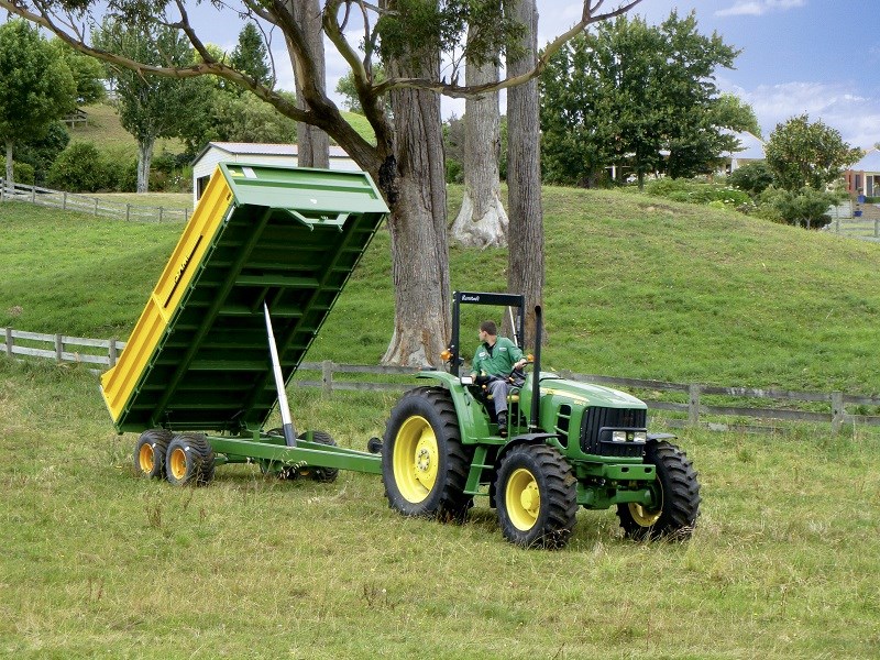 John Deere 6100D 1