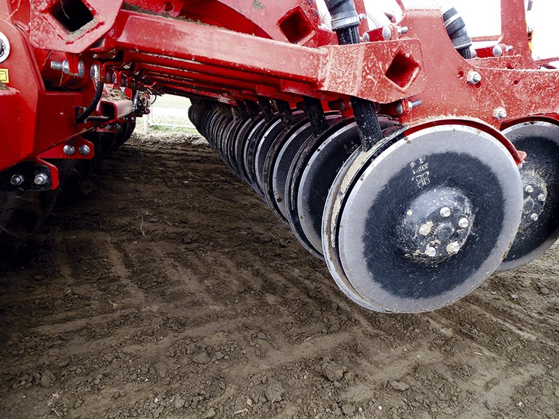 Pottinger Terrasem C6 seed drill 10