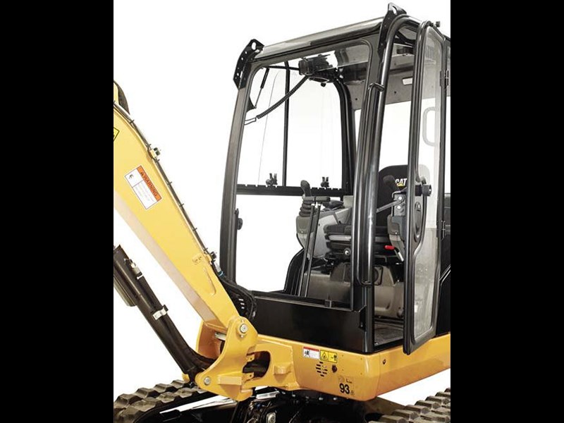 cat d-series mini excavators fronnt window