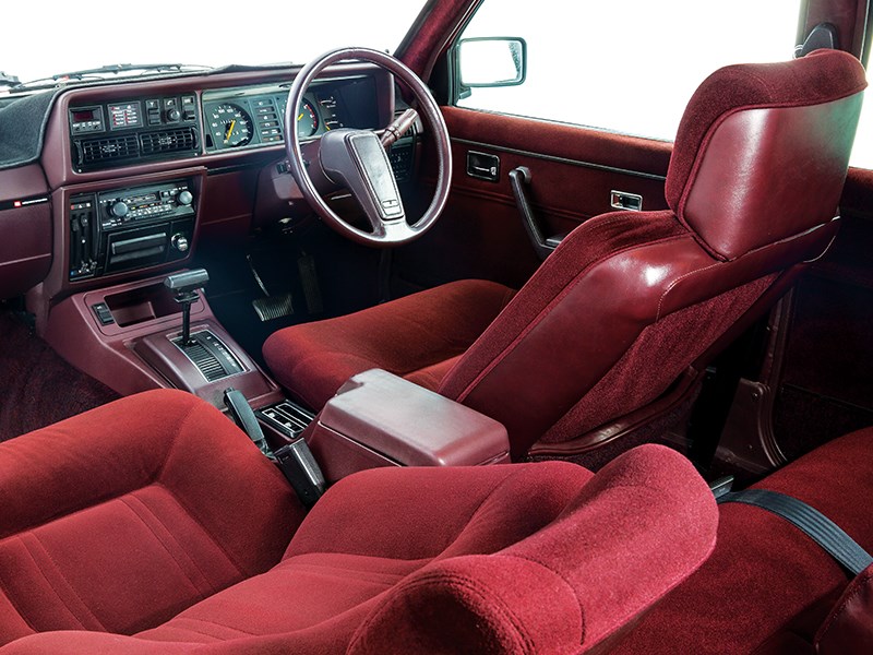 holden commodore vh interior