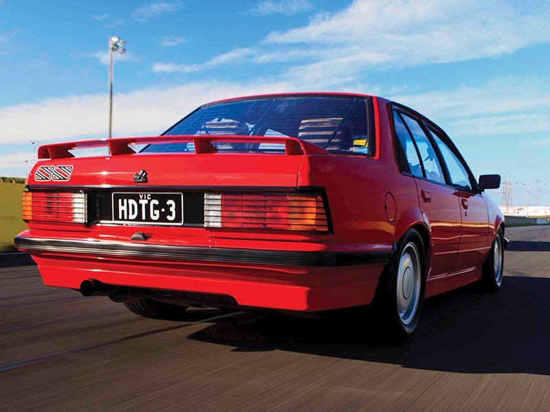 holden commodore vh rear
