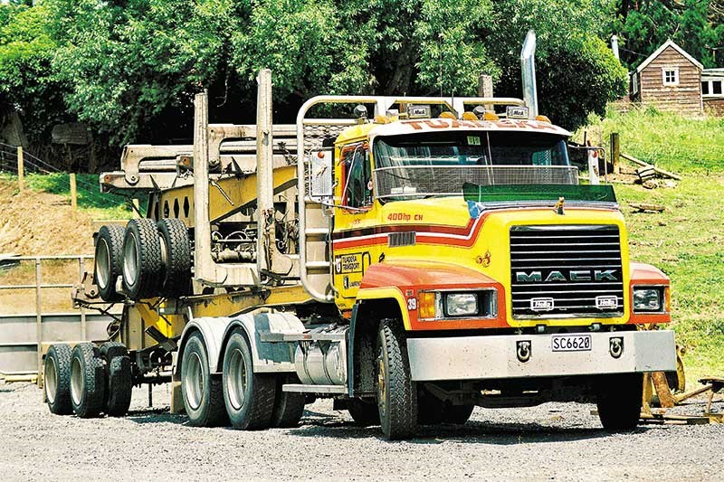 Old school trucks: Tuapeka Transport