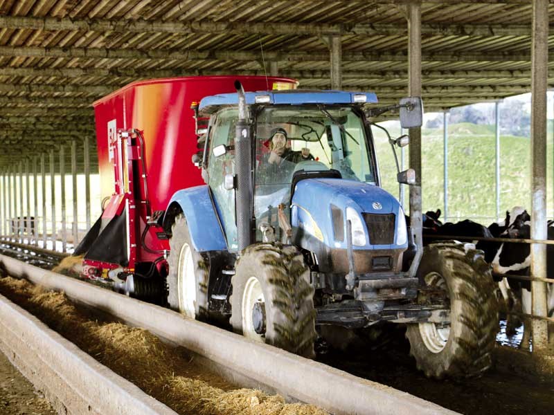 tthe BvL V Mix Plus tandem axle twin auger mixer wagon