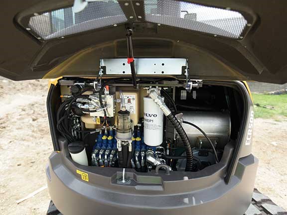 Volvo ECR50D engine bay
