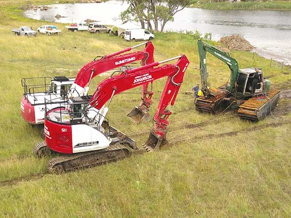 Sumitomo SH235 LCR excavator
