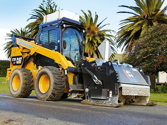 Cat’s 272D XHP skid-steer features a powerful engine and high-output hydraulic system