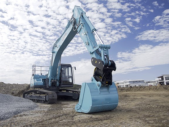 Coops Drainage and Civil’s new Kobelco SK260LC-10 excavator.
