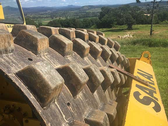 Close up of roller pads on drum
