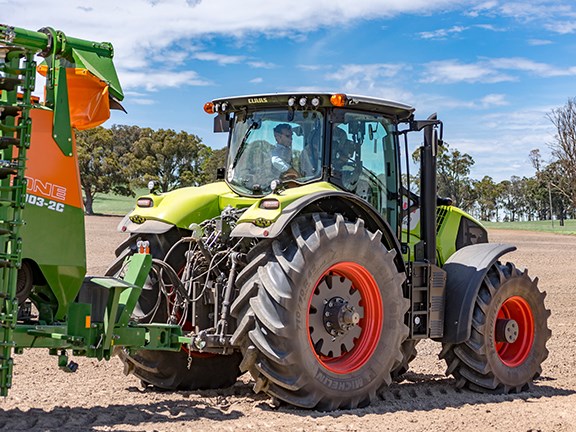 Claas axion 870 tractor review
