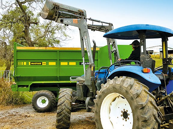 Hustler SF1250 silage wagon