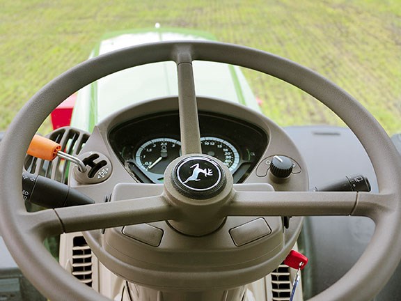 The tilt and telescopic steering wheel puts control firmly in the hands of the operator