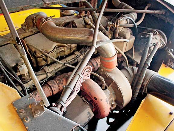 1959 Mack B85 truck engine
