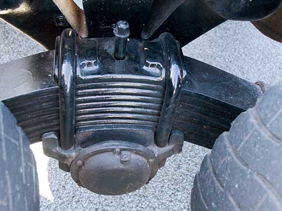 1959 Mack B85 truck rear axle