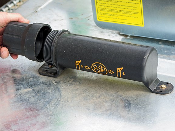 Review Emu ESA 150 slasher gallery 8