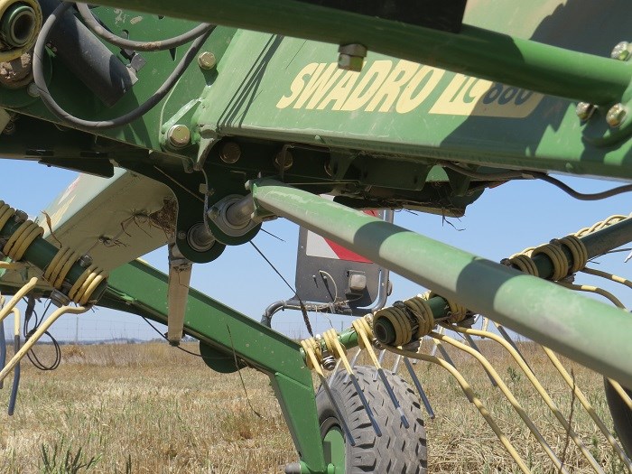 1891 Krone Swadro TC 880 Plus hay rake rear steer