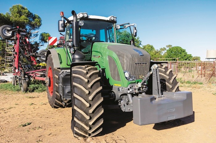 2417 Fendt 939 Vario front
