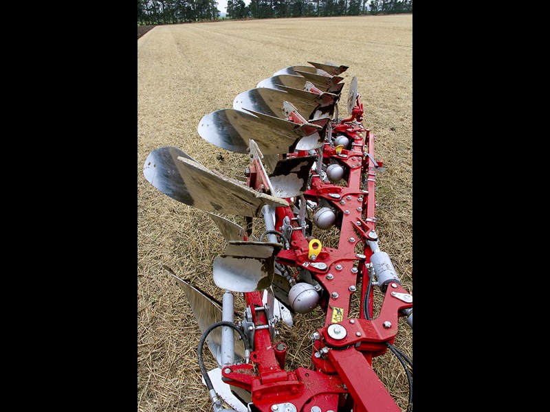 3116 Agrolux HRWT 5785 plough