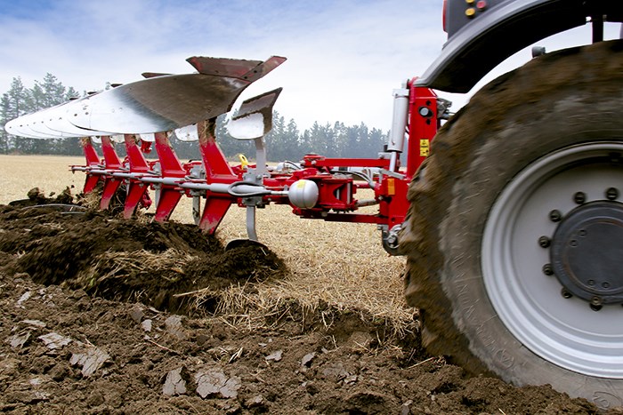 3122 Agrolux HRWT 5785 plough