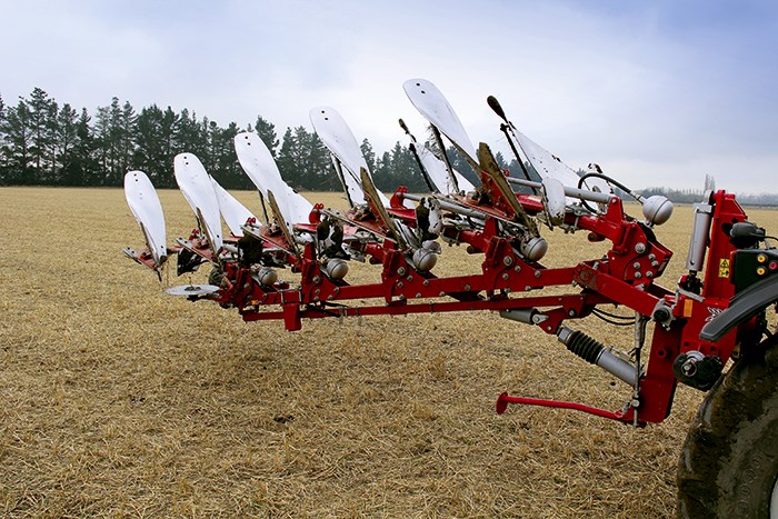 3149 Agrolux HRWT 5785 plough