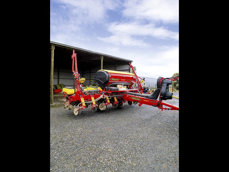 35 Vaderstad Tempo TPF8