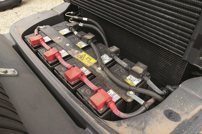 9373 Cat Challenger MT865C batteries