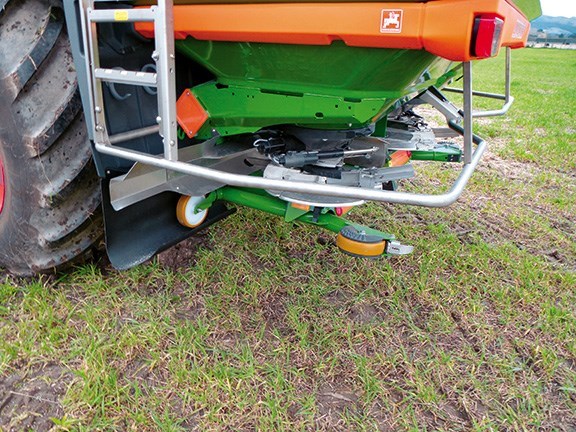 Amazone ZA TS Profis Hydro spreader frame and caster wheels
