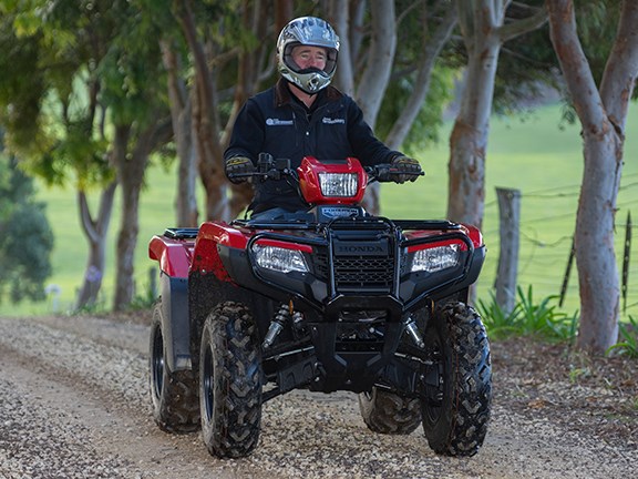 The new aggressively styled bodywork provides the rider with improved mud and water protection.