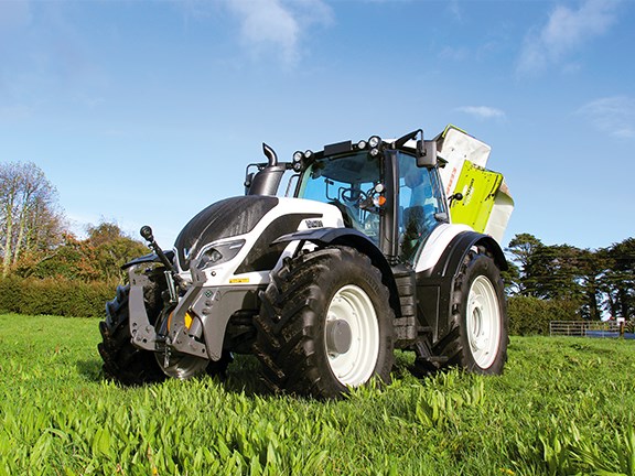 The Valtra T174ecoD has an impressive slew of awards under its snow white belt.