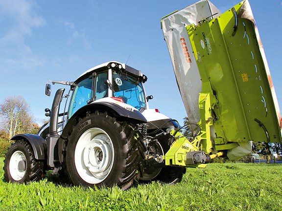 The weight of the cast chassis design makes the Valtra very stable.