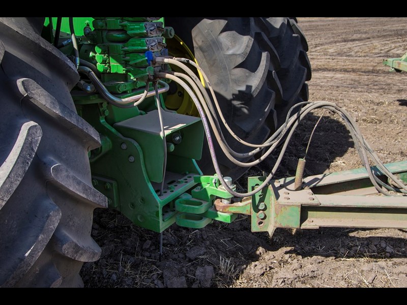 John Deere 9410R tractor drawbar