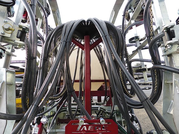 Taege 6m air seeder distribution head