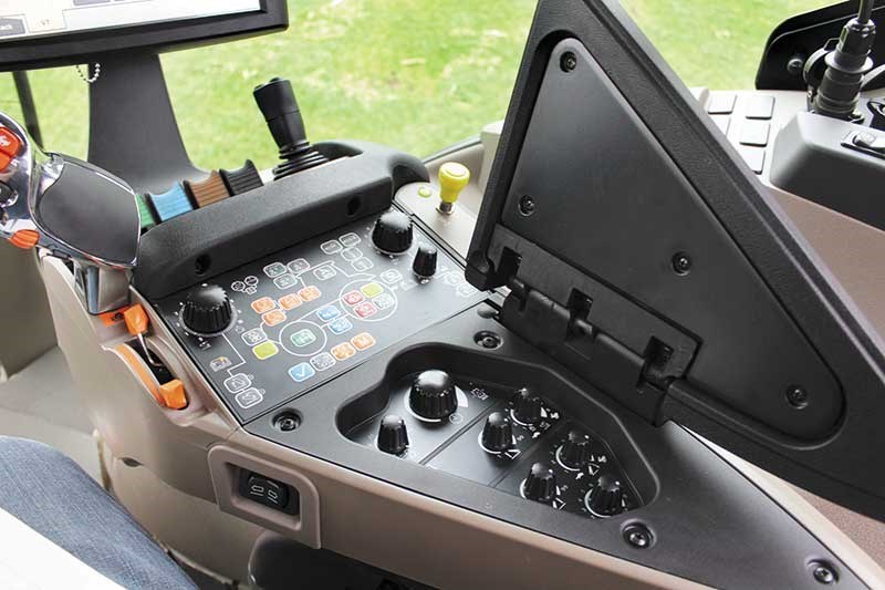 At the heart of the controls is the Multicontroller, featuring raised buttons to change travel direction.