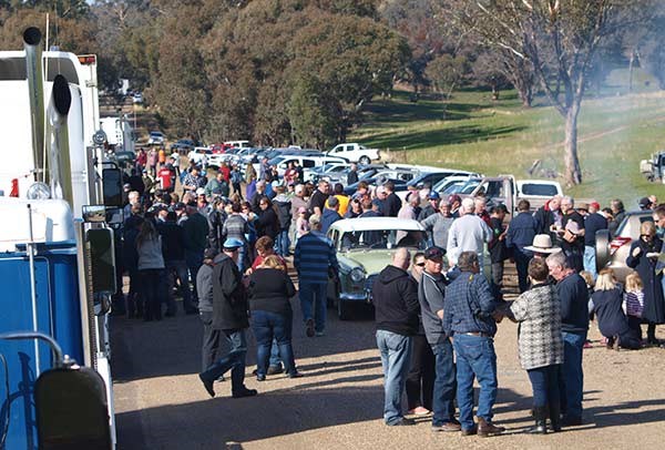 About 300 people stopped for morning tea on Sylvia’s Gap Road. Photo by John Cant.
