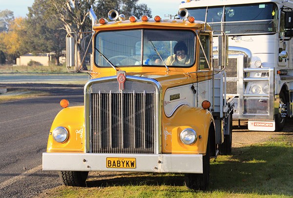 Hume Highway Reunion Dinner Sylvias Gap Road Run TradeTrucks23