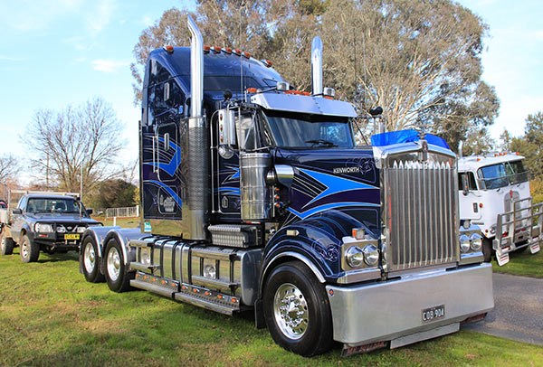 Hume Highway Reunion Dinner Sylvias Gap Road Run TradeTrucks26
