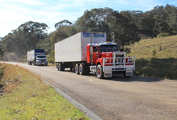 Hume Highway Reunion Dinner Sylvias Gap Road Run TradeTrucks28