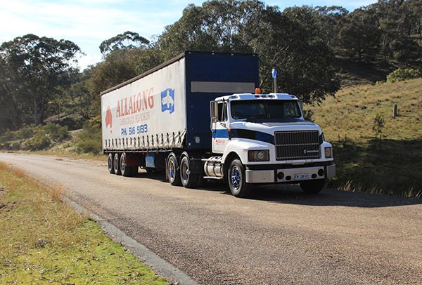 John Cant and his son Richard Cant travelled from Sydney in Allalong’s International S3600.