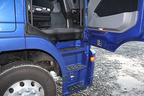 Mercedes Benz Actros 2660LS truck review ATN9