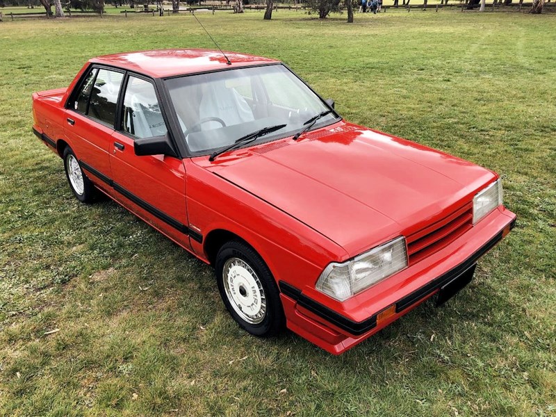 Nissan Bluebird TRX front side