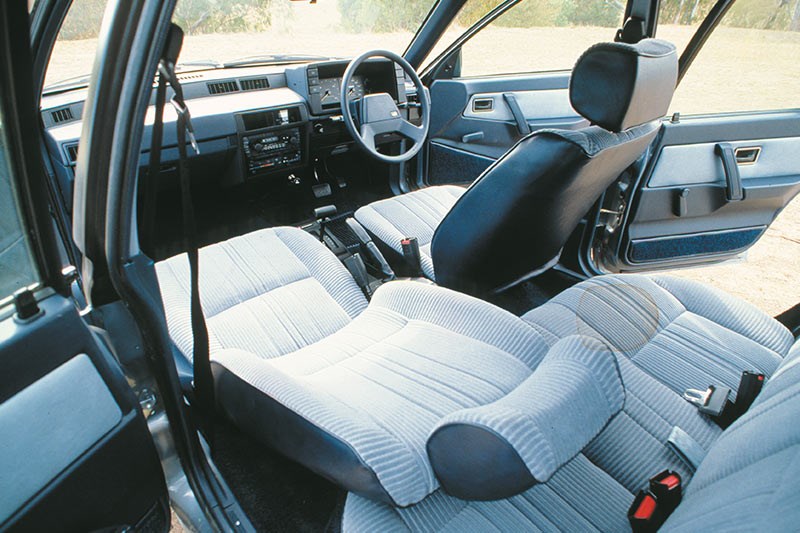 holden camira interior