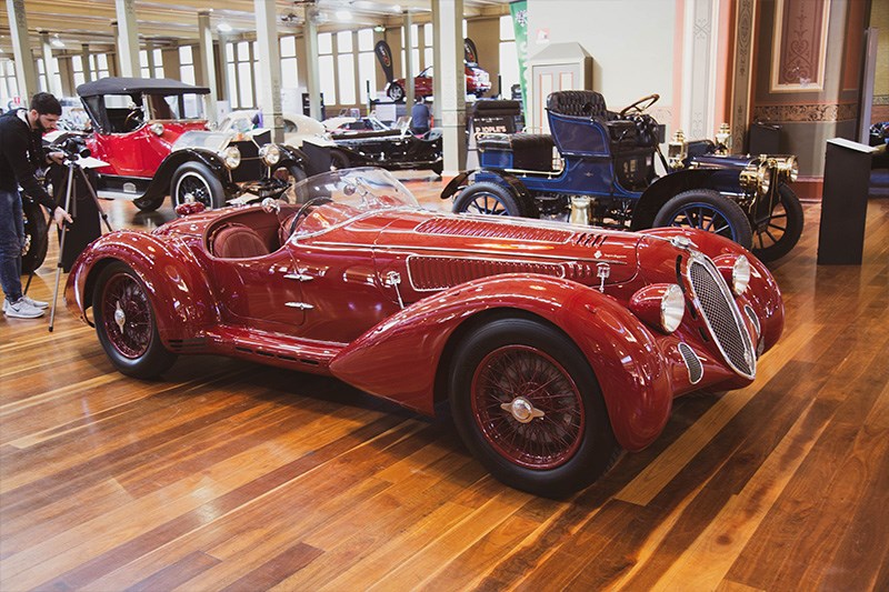Motorclassica Old red