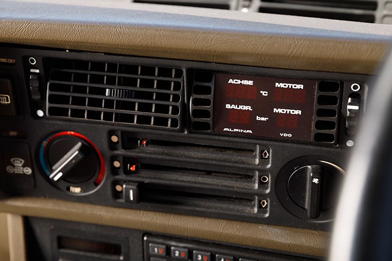 bmw alpina dash 3