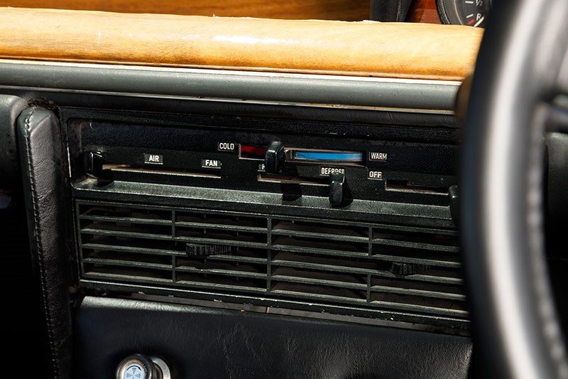 bmw csi dash 3