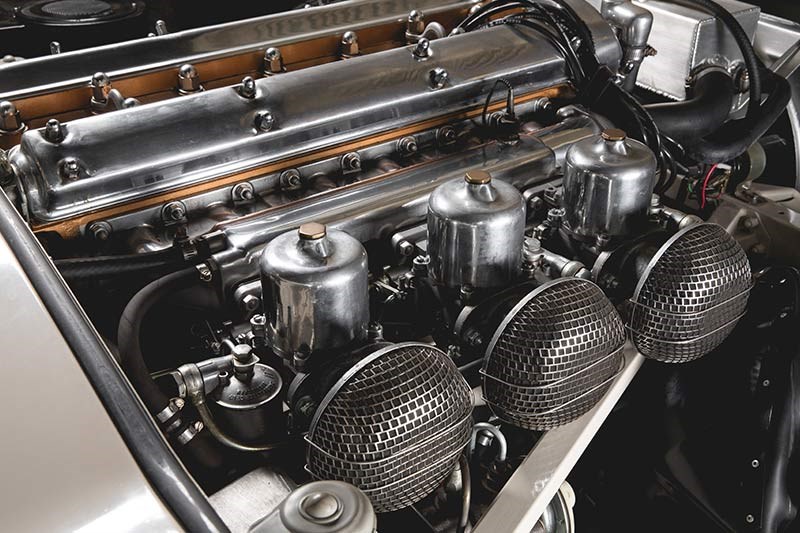 Jaguar e type engine bay 3