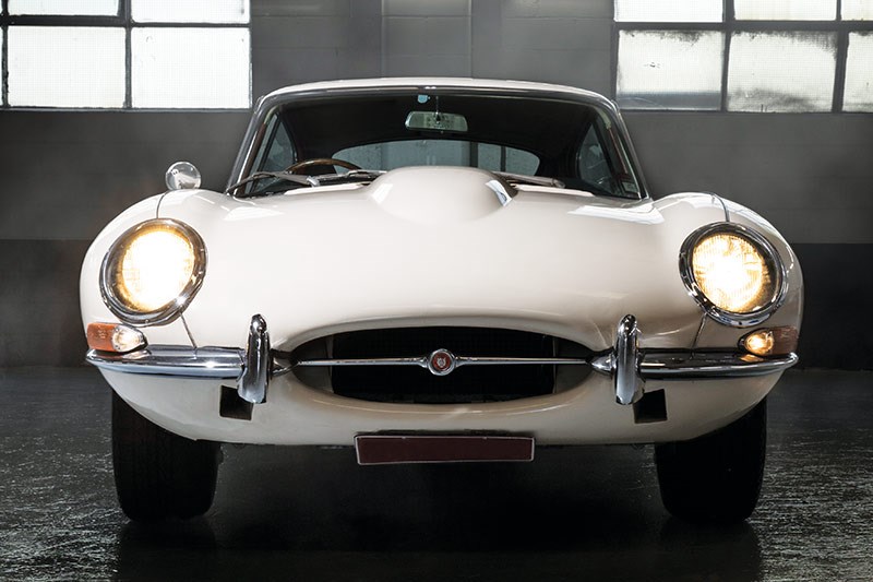 Jaguar e type front
